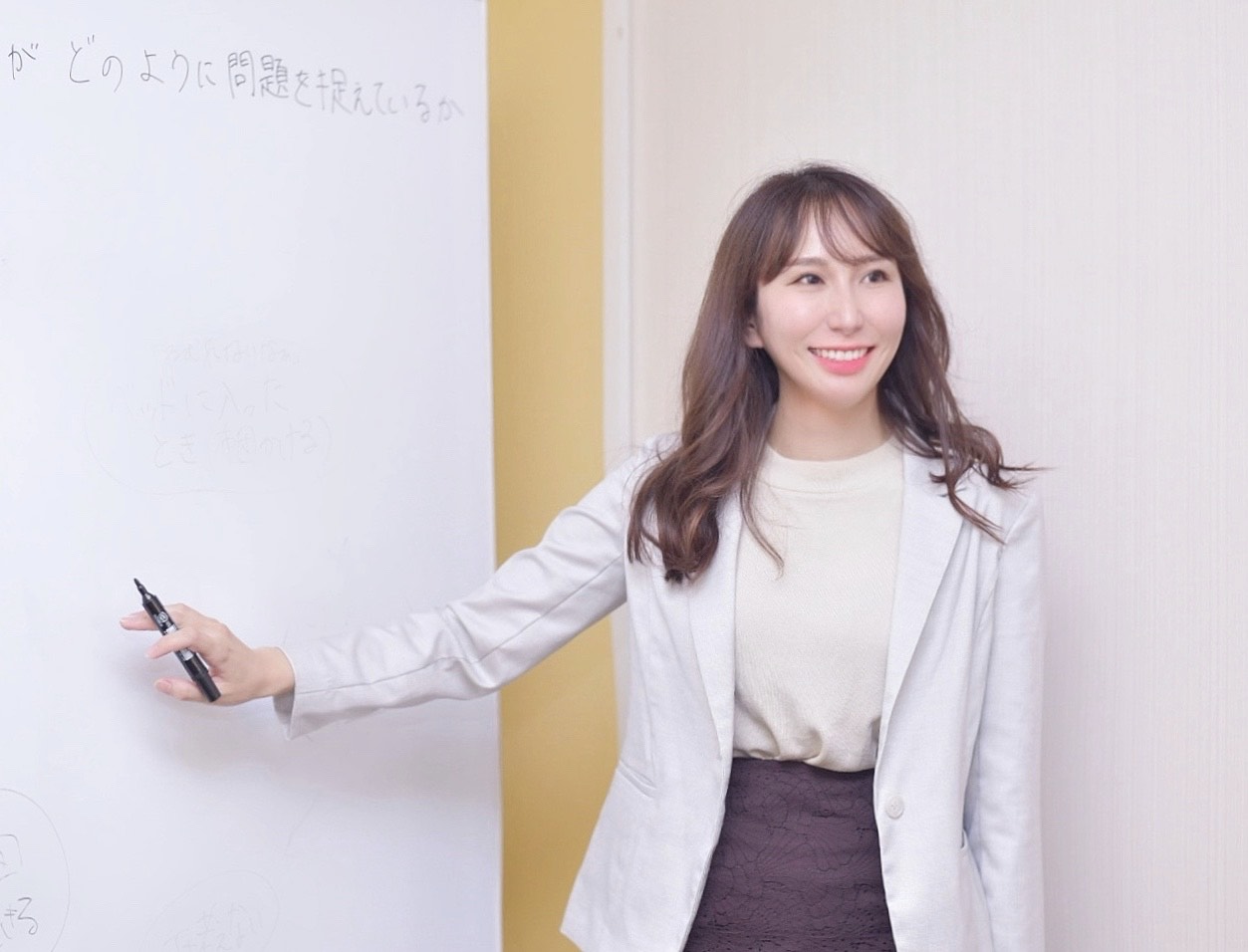 臨床心理士・公認心理師。<br />
年間100件近い新規の方のカウンセリングを行うこころの専門家。現在はスクールカウンセリングや不妊カウンセリングを行う傍ら、私設カウンセリングルームを運営。個人だけでなくカップルや夫婦カウンセリング、恋愛カウンセリングなども積極的に行なっている。不定期でSNSやWEB上で毎日使える心理学知識やセルフケア、パートナーシップに関する情報を発信中。<br />
Instagram: https://www.instagram.com/anco__6/<br />
HP: http://hanacel.com/