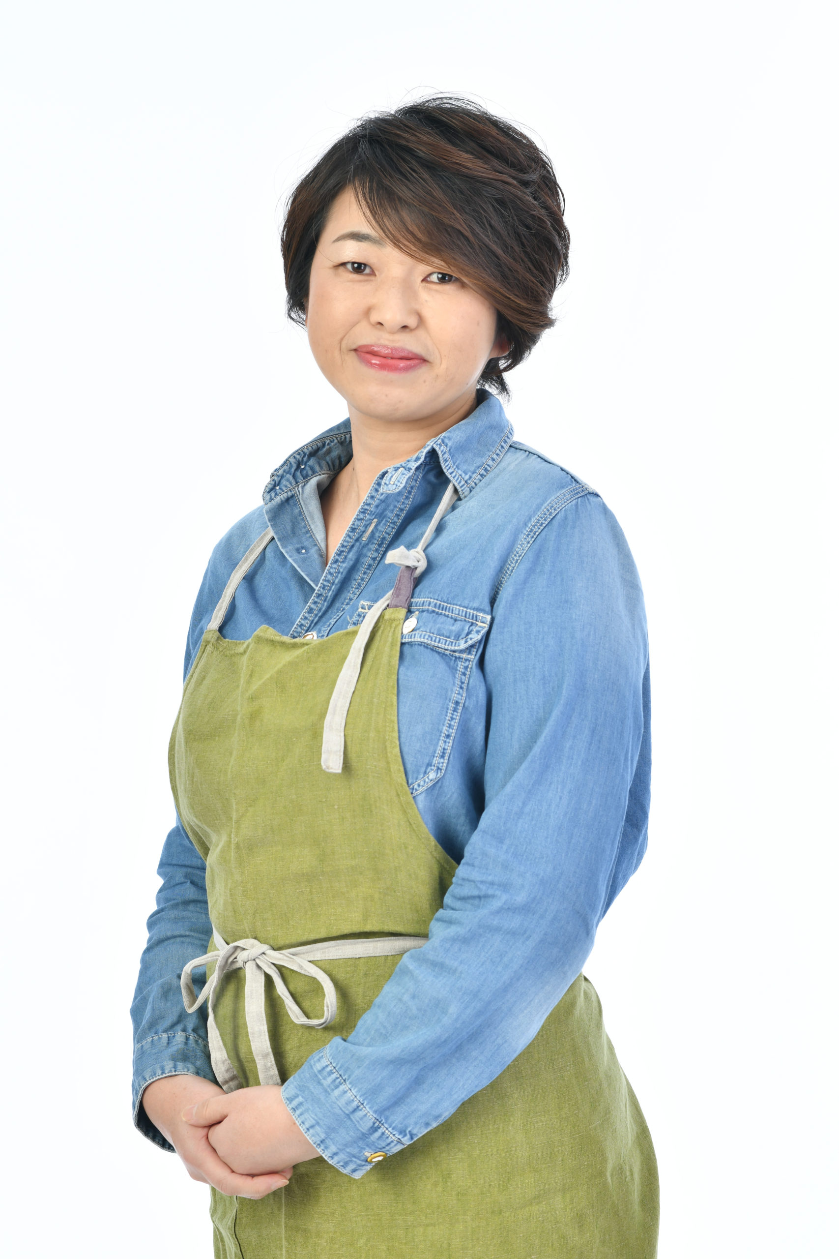 栄養士・上級麹士の資格を活かして、日本の伝統文化である「糀」を使った発酵調味料のすばらしさと心とカラダを整え自分が望む未来へ導く発酵料理のレシピをlnstagram「糀＊彩食幸せごはん」にて多数掲載。<br />
<br />
保有資格<br />
栄養士・上級麹士・発酵文化人<br />
アイシングクッキー認定講師<br />
リマクッキングマクロビオティック上級<br />
ABCクッキングブレット認定講師<br />
JSFCA(日本安全食料料理協会)<br />
漢方コーディネーター・薬膳調剤師