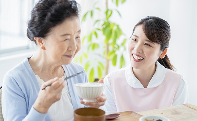 介護現場や家族の生活に役立つ！高齢化社会に求められる介護食の資格