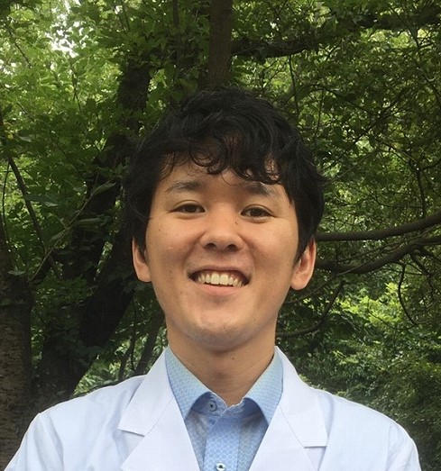 現役の食品研究員として働きながら、スムージースペシャリストで獲得したスキルをSNSや自身が運営する「スムージーピュアライフ」を通して発信。