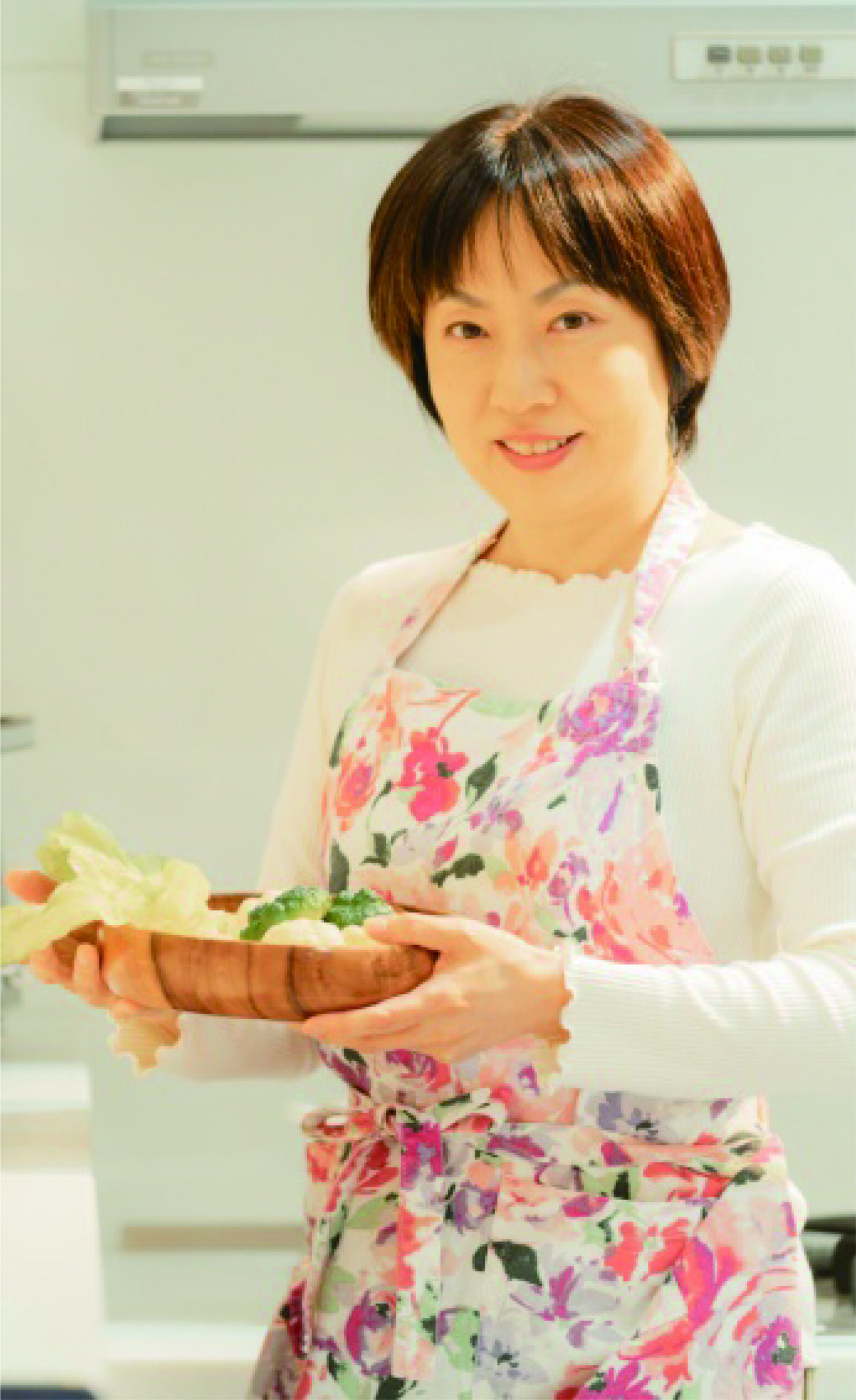 食の講座を始める前はカルチャースクールで工作系の講座を担当し親子や子ども向け講座も行っていましたが、現在は季節に合ったものをその季節に合った調理法で食べる、マクロビオティック×オーガニックの講義＋料理の講座を<br />
外部講座やオンライン講座で行っています。<br />
<br />
●Instagram<br />
@mihoclema(https://www.instagram.com/mihoclema/)